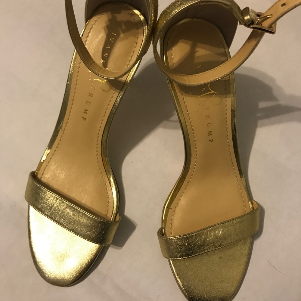 Ivanka Trump golden heel sandals. Size 7M